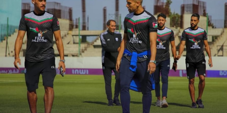 تضامن قوي مع فلسطين في الملاعب المغربية