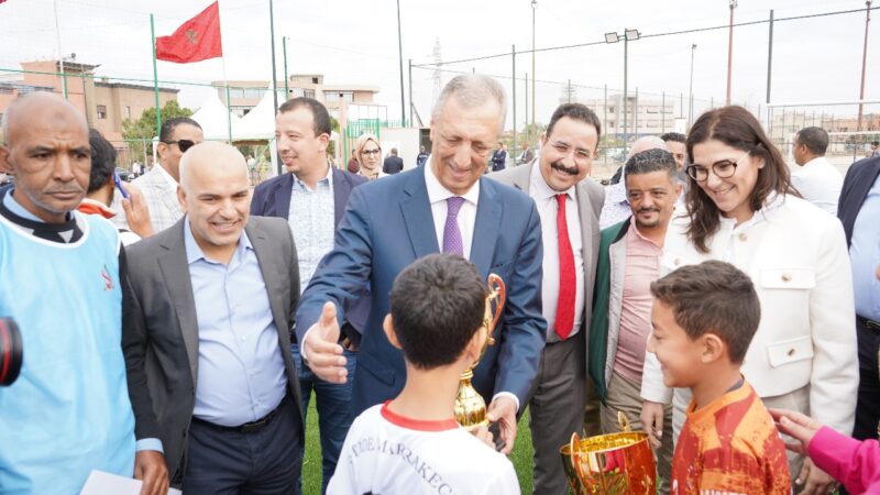 الوالي شوراق والعمدة المنصوري يدشنان ملعبين للقرب بمراكش