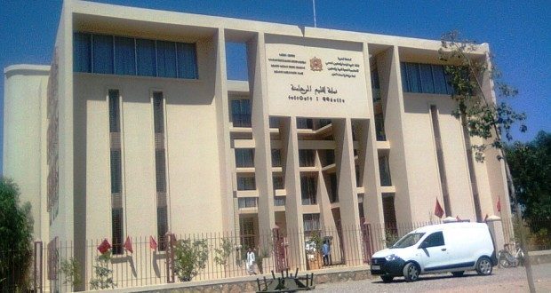 لجنة وزارية تحل بمديرية الرحامنة للتحقيق في استفادة قريبة مسؤول من الحركة الانتقالية بوثائق “غير قانونية”