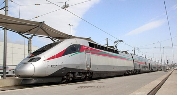 البنك الإفريقي يلتزم بتمويلٍ بأكثر من 14 مليار دولار لإنجاز مشروع إستراتيجي للمكتب الوطني للسكك الحديدية