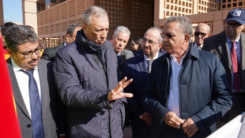 قام بزيارة تفقدية للأشغال..الوالي شوراق يدعو لتسريع إعادة تهيئة الملعب الكبير بمراكش ـصور