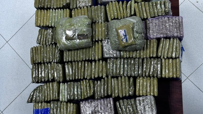 فرقة الدرك الدراجين تحجز 26 كلغ من الحشيش وكوكايين بمحطة الأداء بسيدي بوعثمان