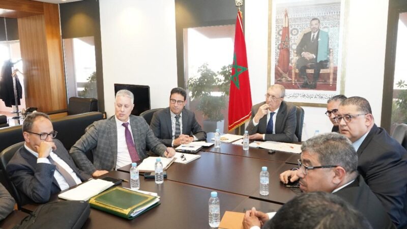 مراكش..الوالي شوراق يشدد على الالتقائية ويأمر بتكوين لجان لتتبع مشاريع كأس إفريقيا 2025