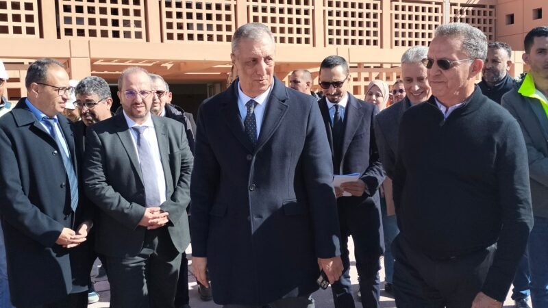 للمرة الثانية..الوالي شوراق يتفقد أشغال إعادة تهيئة الملعب الكبير بمراكش ـصور