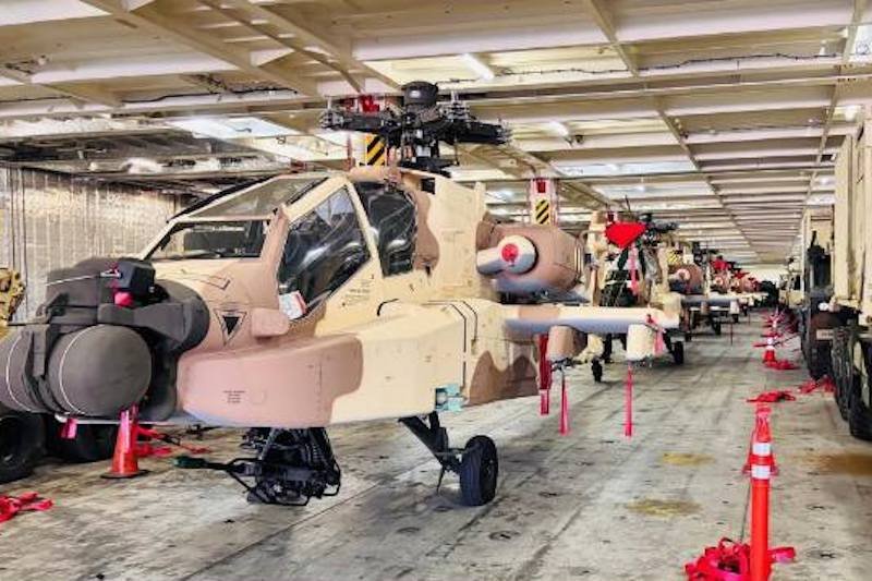 المغرب يتسلم دفعة أولى من مروحيات أباتشي القتالية