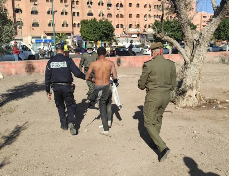 حقوقيون يستنكرون “الزج بالمرضى العقليين” في شوارع شيشاوة