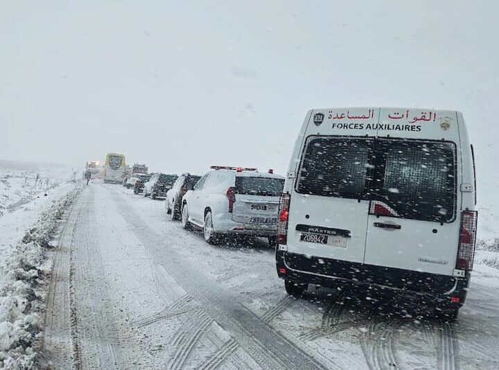 نشرة إنذارية: ثلوج وأمطار ورياح قوية بالمغرب