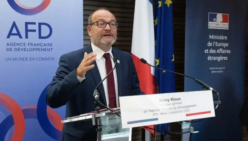 مدير الوكالة الفرنسية للتنمية في مهمة ميدانية بالعيون والداخلة