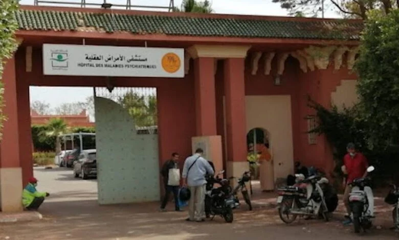 إغلاق مستشفى “سْعادة” للأمراض العقلية بعد أقل من 16 على تدشينه من طرف الملك محمد السادس..حقوقيون اعتبروا الإجراء دليل إخفاق في تدبير الصحة بمراكش