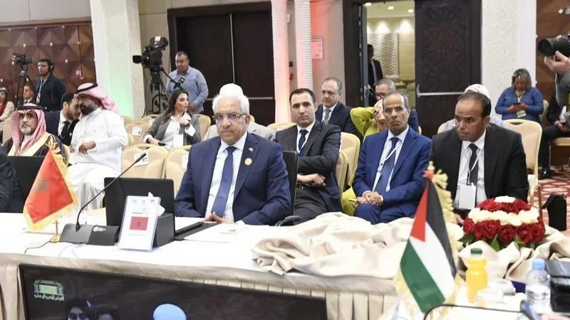 المغرب يدعو من الجزائر إلى تغليب روح التفاهم بين الأشقاء العرب