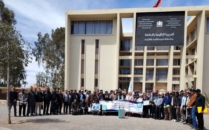 الرحامنة..المتصرفون التربويون يتظاهرون ضد “الانحياز والاستفسارات العشوائية”