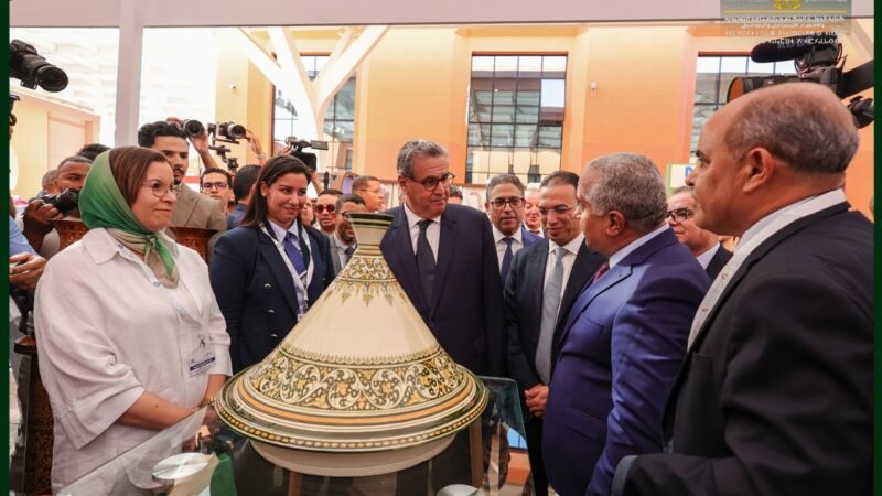 وزراء وسفراء يزورون المعارض المنظمة بمناسبة مناظرة الاقتصاد التضامني والاجتماعي بابن جرير ـصور