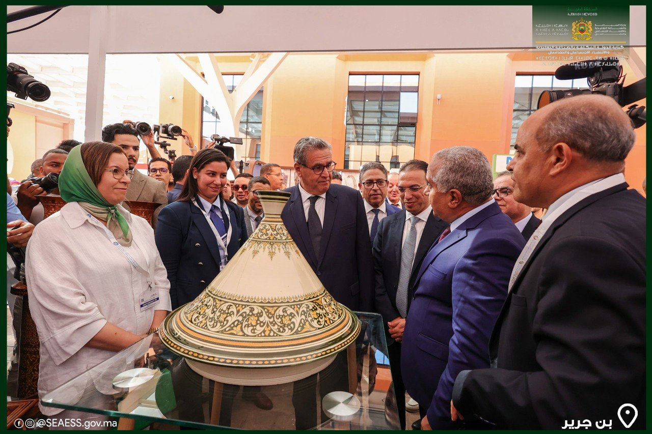 وزراء وسفراء يزورون المعارض المنظمة بمناسبة مناظرة الاقتصاد التضامني والاجتماعي بابن جرير ـصور