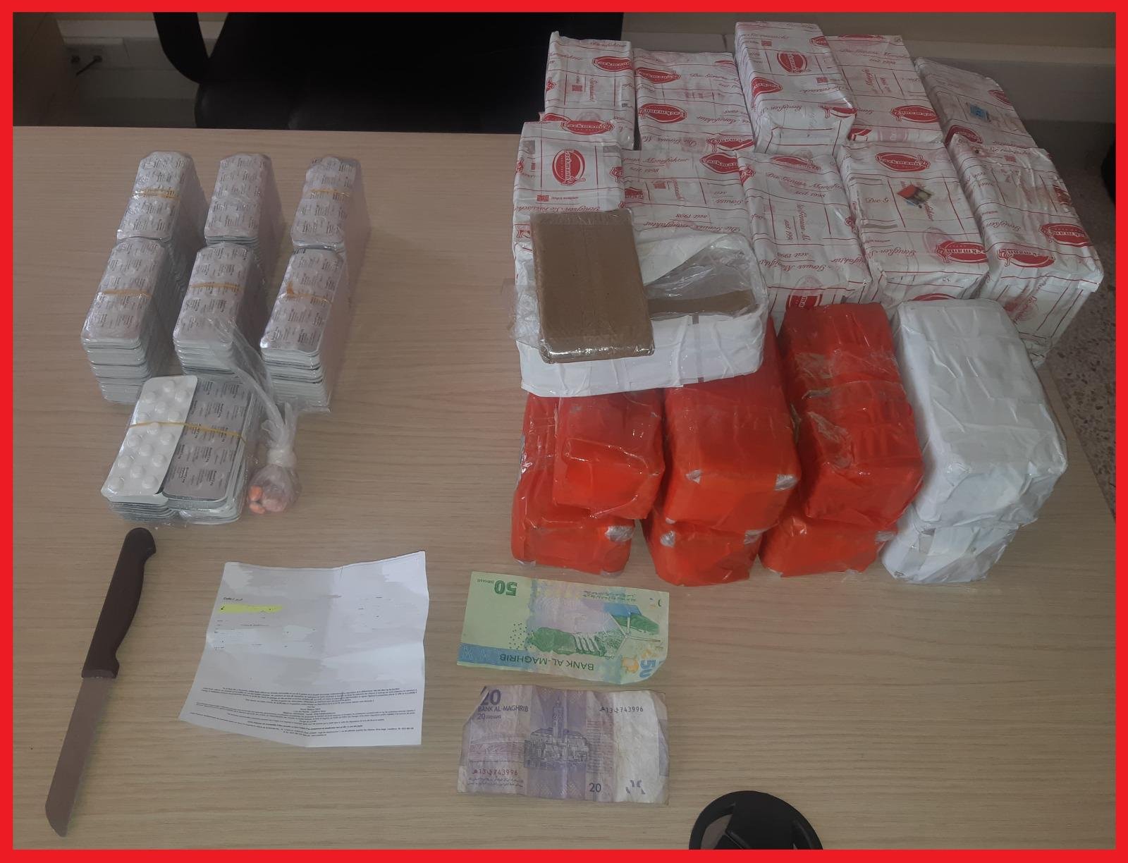 حجز 16 كلغ من الحشيش و6880 قرصا مهلوسا خلال توقيف مروّج مخدرات بالصويرة