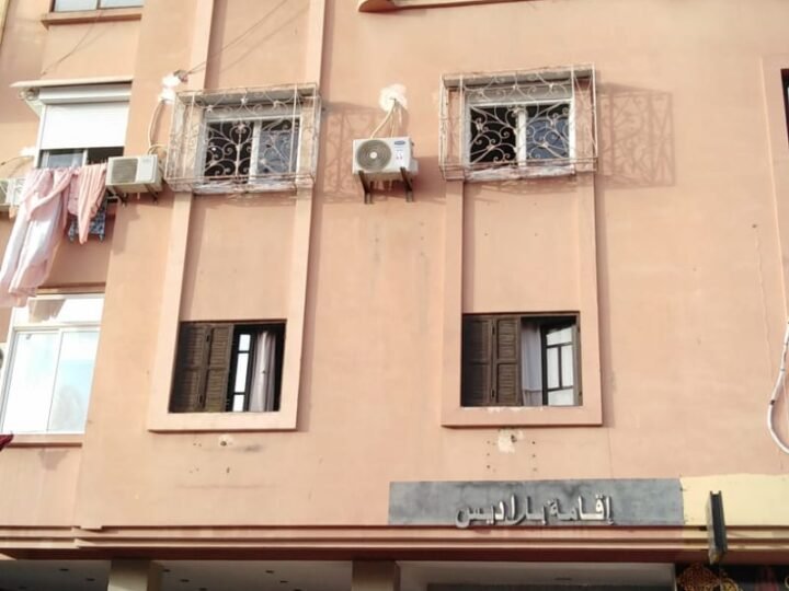 سكان يشتكون من عدم تنفيذ قائد الحي الحسني لقرار إداري بمنع قاعة رياضية غير مرخصة بقبو عمارة بمراكش