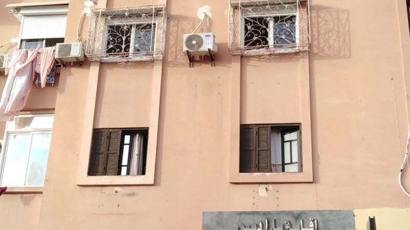 سكان يشتكون من عدم تنفيذ قائد الحي الحسني لقرار إداري بمنع قاعة رياضية غير مرخصة بقبو عمارة بمراكش
