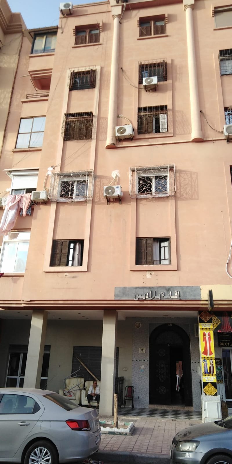 سكان يشتكون من عدم تنفيذ قائد الحي الحسني لقرار إداري بمنع قاعة رياضية غير مرخصة بقبو عمارة بمراكش