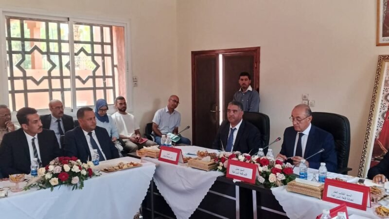 عامل قلعة السراغنة يعقد لقاء تواصليا مع مجلس تملالت