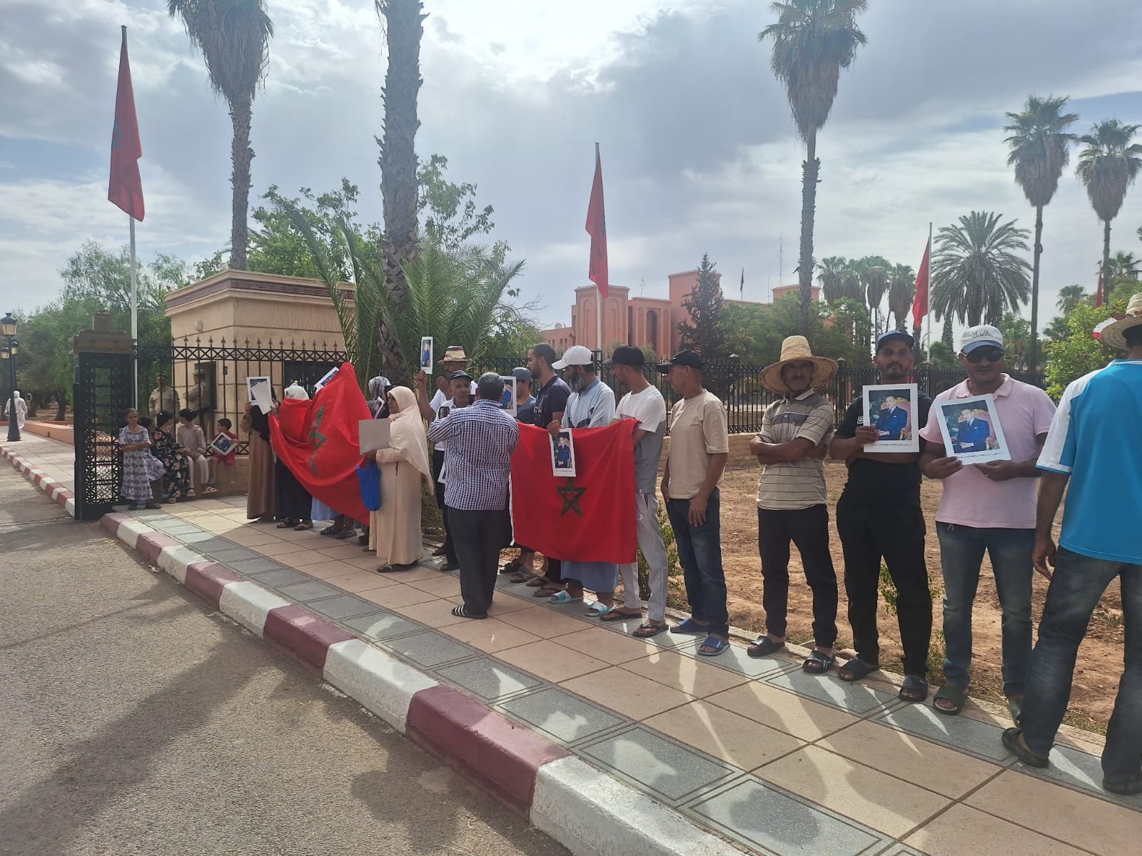 العطش يُخرج ساكنة ميات للاحتجاج أمام عمالة قلعة السراغنة