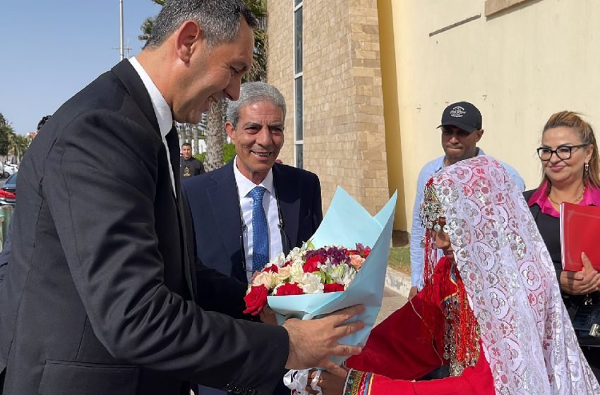 عامل الصويرة يتفقّد أوراش بناء ثانويتين ودار طالبة بمناسبة عيد الشباب