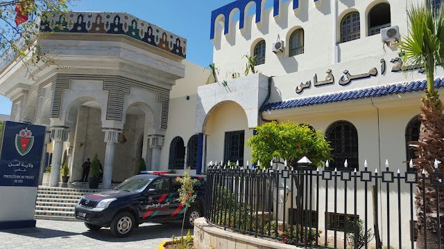 فاس..توقيف موثق وصاحبة شركة بشبهة الارتباط بشبكة للنصب على الراغبين في الهجرة