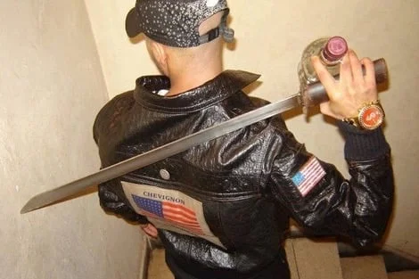 الشرطة تعتقل مرتكب جريمة اعتداء بالسلاح الأبيض بابن جرير