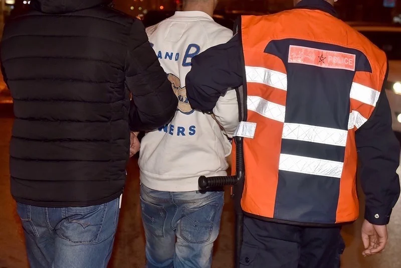 أمن قلعة السراغنة يوقف ثلاثينيا مبحوث عنه وطنيا في قضايا الاتجار في المخدرات