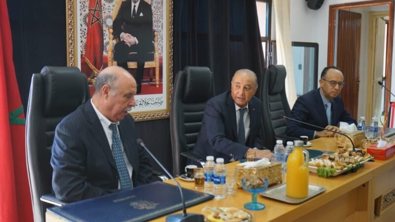 عمالة قلعة السراغنة تكرم رئيس قسم التجهيز بعد إحالته على التقاعد