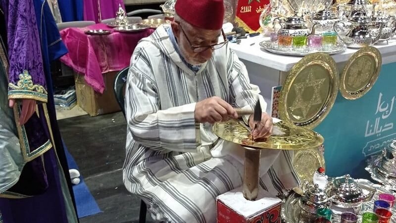 هذا هو تاريخ تسليم الجائزة الوطنية لأمهر الصناع التقليديين