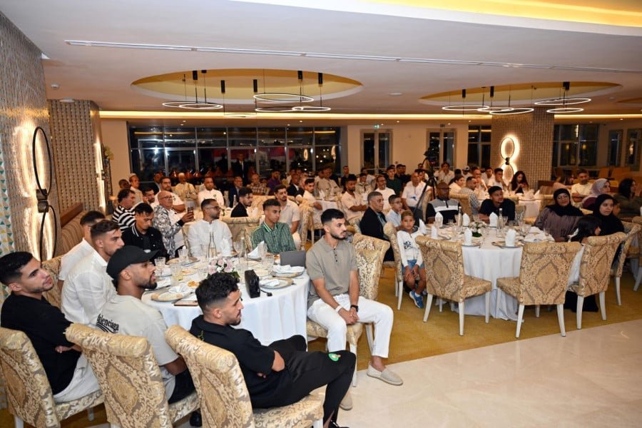 بعد تتويجه بكأس إفريقيا..جامعة كرة القدم تحتفي بمنتخب المحليين
