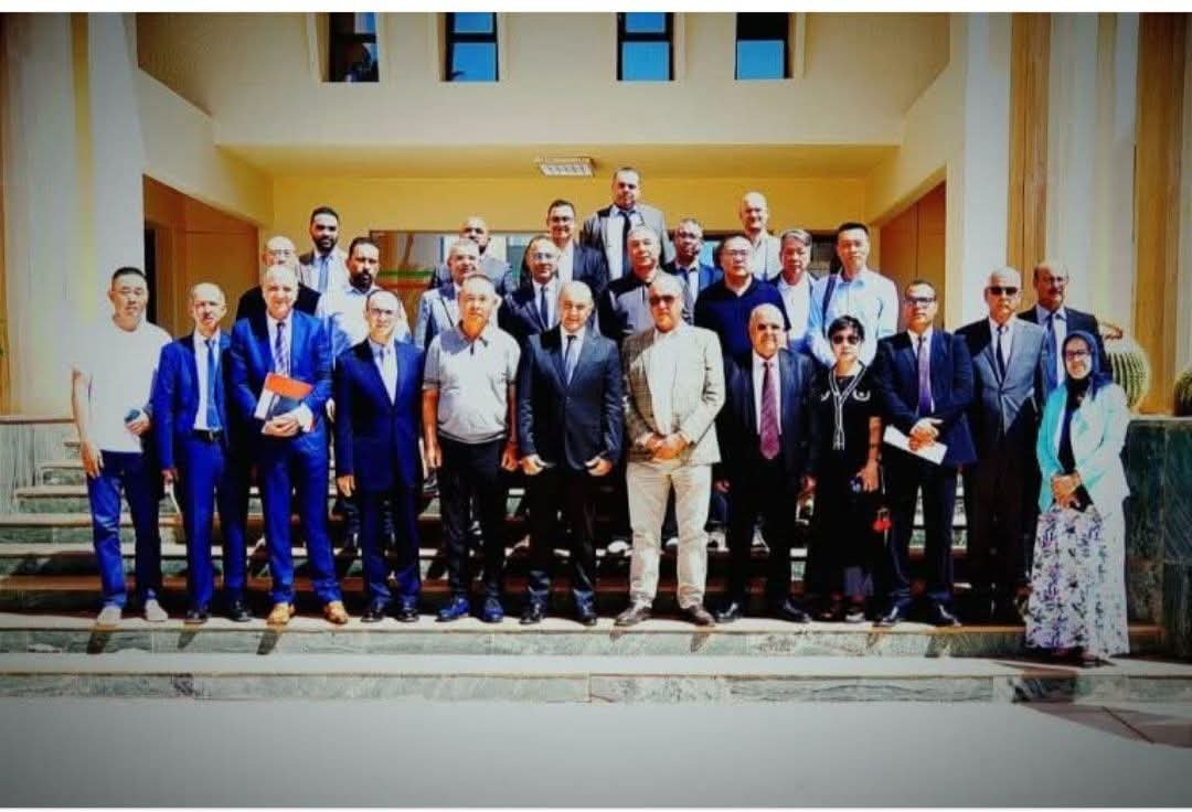 عامل قلعة السراغنة يستقبل مستثمرين صينيين