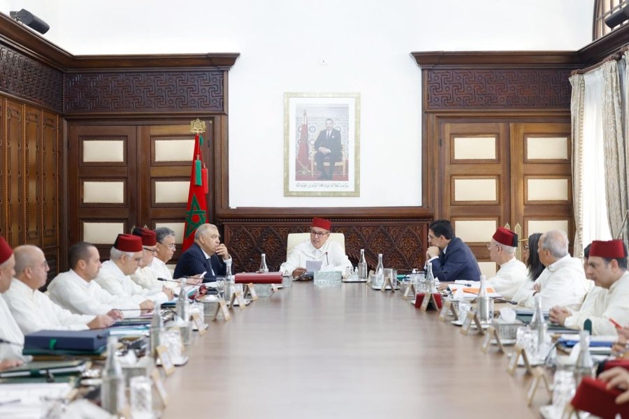 الحكومة تصادق على مراسيم القطاع الصحي