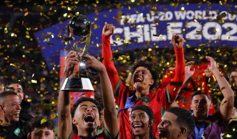 الملك محمد  السادس يستقبل غدا منتخب الشباب