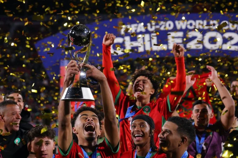 الملك محمد  السادس يستقبل غدا منتخب الشباب