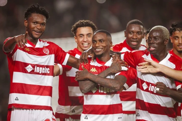 الوداد يسحق أشانتي كوتوكو الغاني