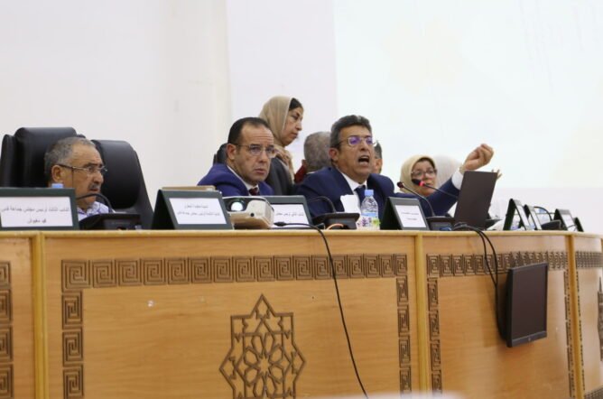 المعارضة تُسقط ميزانية جماعة فاس