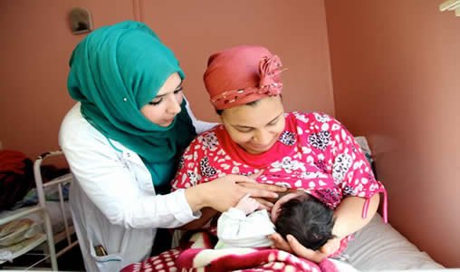 عمالة مراكش تطلق حملة التحسيس بأهمية الرضاعة الطبيعية المبكرة