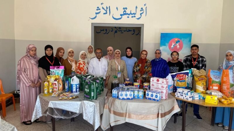 فتيات وطلبة يزورون مركز المسنين بقلعة السراغنة
