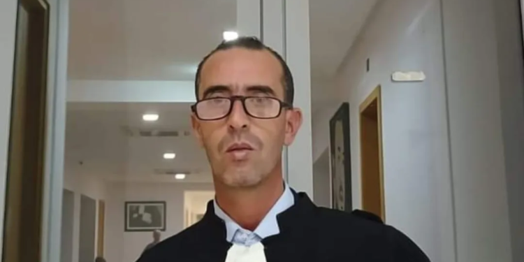 شكايتان ضد المحامي تاشفين بسبب مرافعة تثيران قلق حقوقيين بمراكش