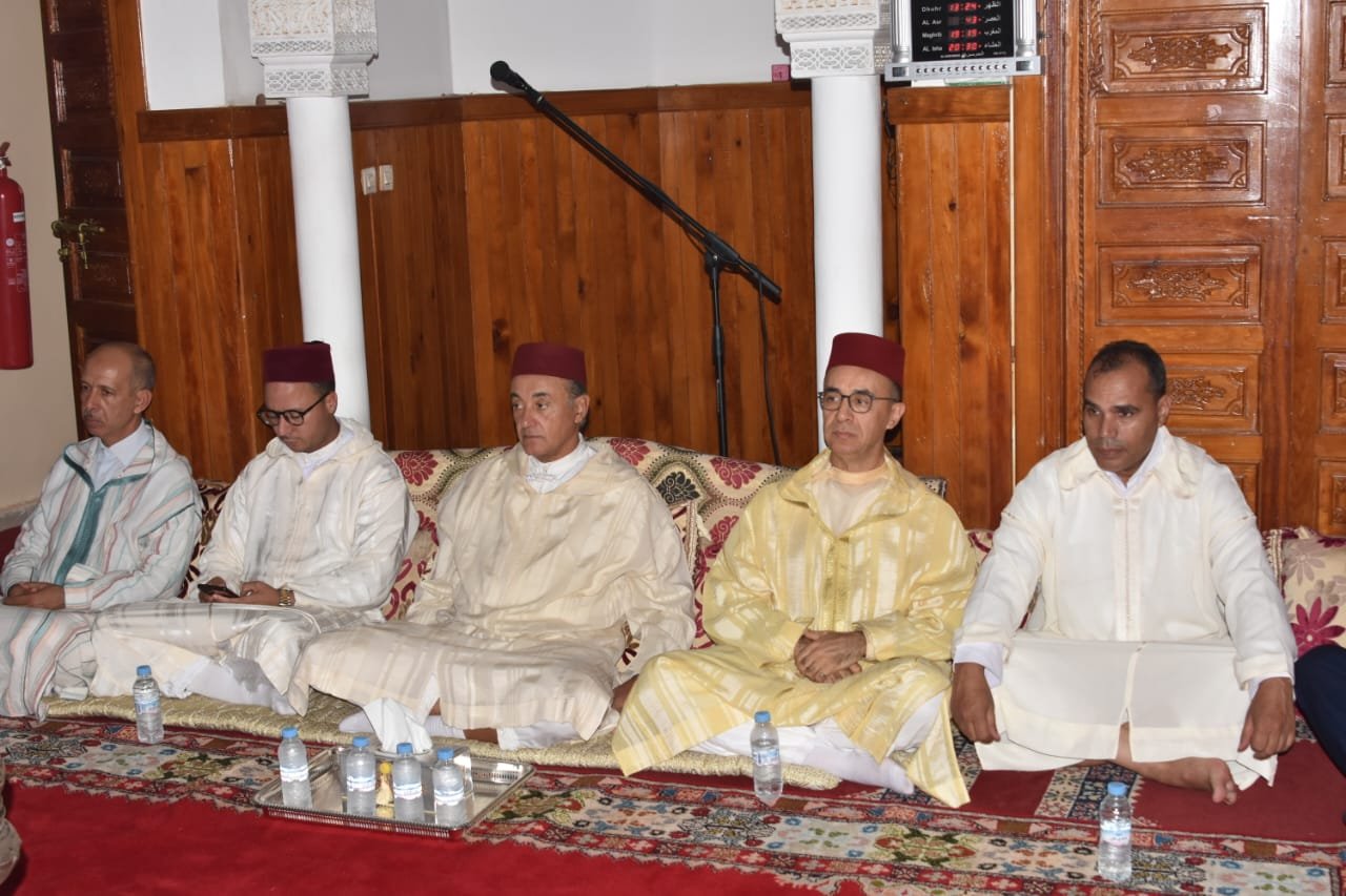 عامل قلعة السراغنة يترأس حفلا دينيا بمناسية ذكرى وفاة الملك الحسن الثاني