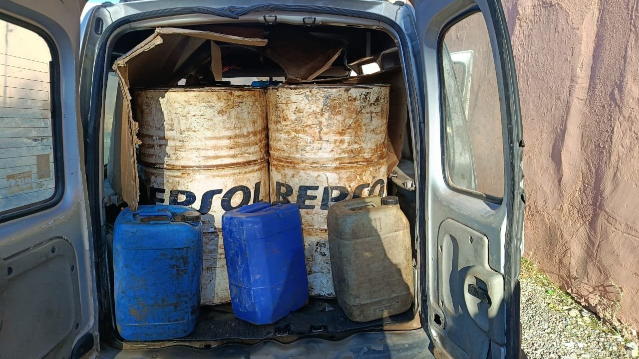 حجز 380 لترا من المحروقات مجهولة المصدر بضواحي ابن جرير