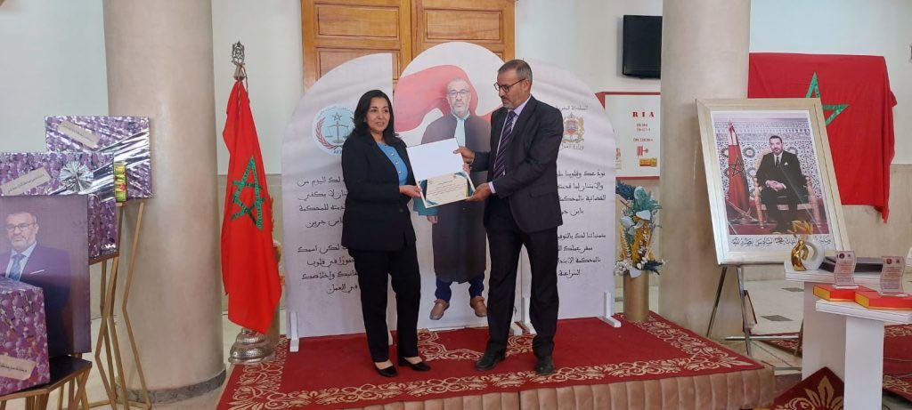 ابتدائية ابن جرير تكرّم رئيس كتابة الضبط