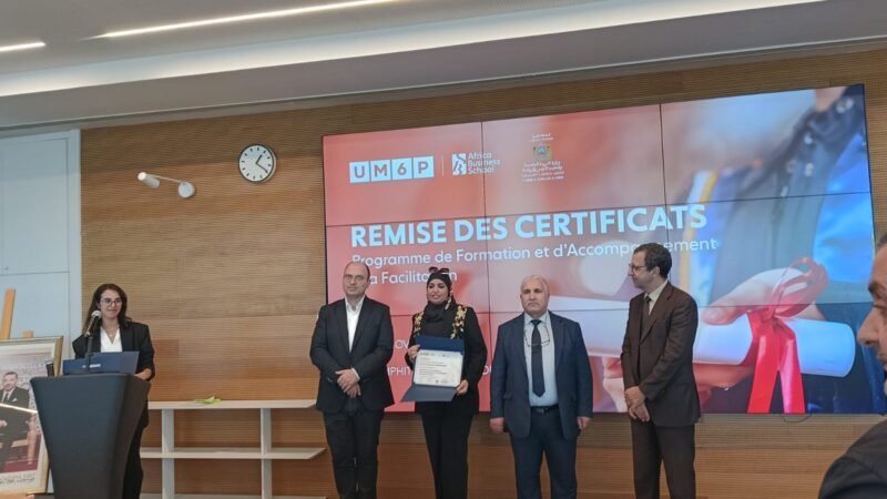 اختتام البرنامج التكويني للميسرين بمؤسسات التعليم العمومي