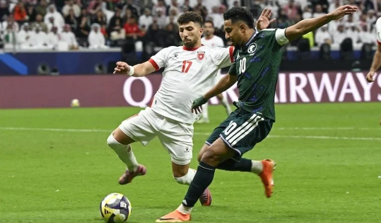 الأسود يواجهون النشامى في نهائي كأس العرب