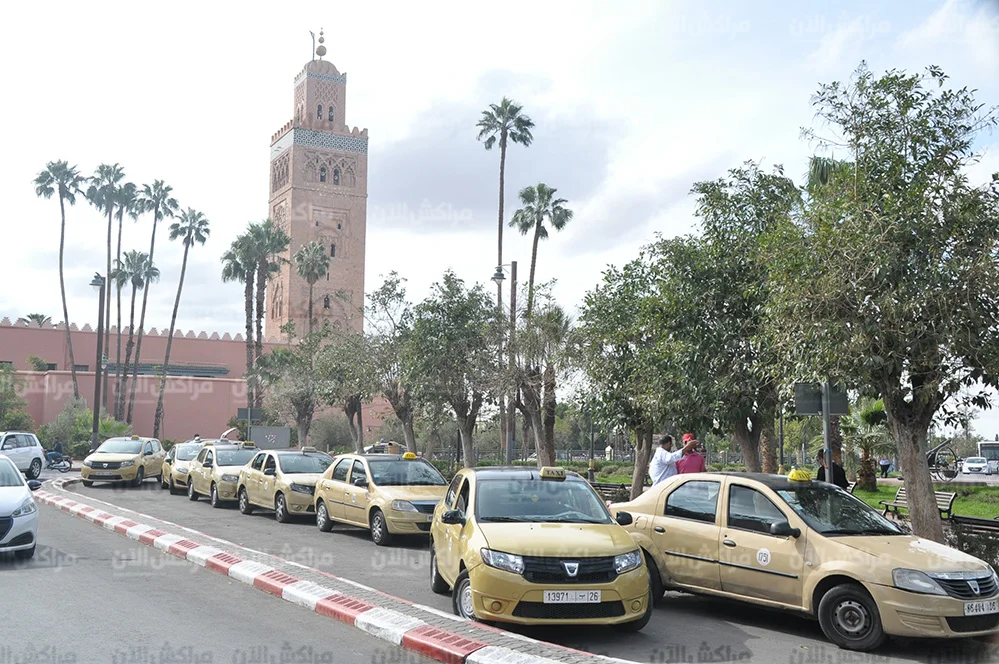 الطاكسيات تتظاهر بعد غد ضد “خروقات النقل السياحي” بمراكش