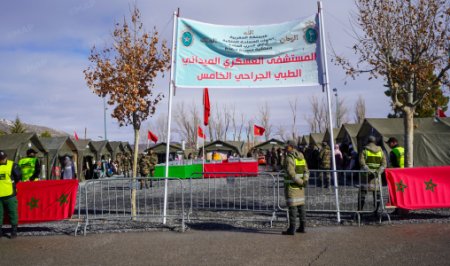 انطلاق خدمات المستشفى العسكري الميداني لمواجهة موجة البرد بميدلت