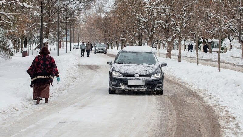 نشرة إنذارية: أمطار قوية وثلوج وطقس بارد بالمغرب