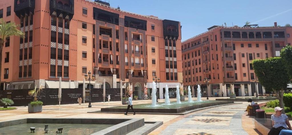 تمديد عمل مطاعم إلى الثالثة صباحا بمراكش