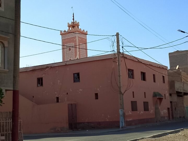 مطالب بإعادة فتح مسجد المسيرة الخضراء  بقلعة السراغنة