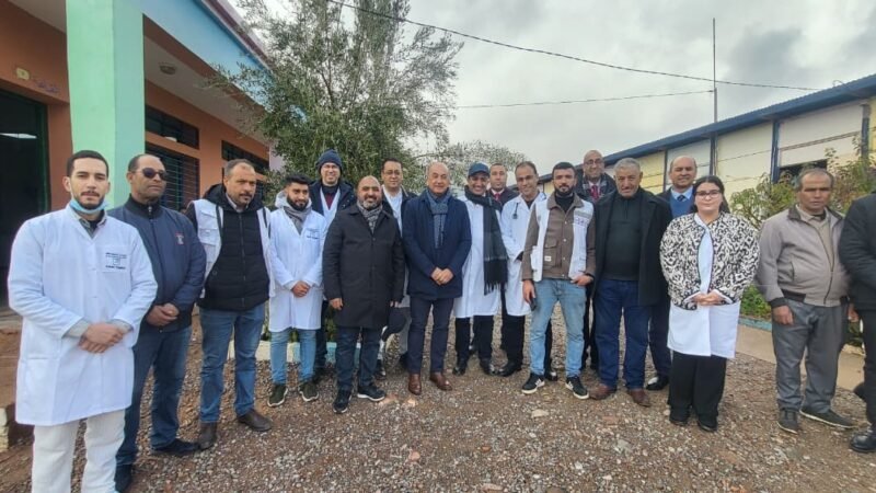 عامل قلعة السراغنة يزور حملة طبية بجماعة سور العز